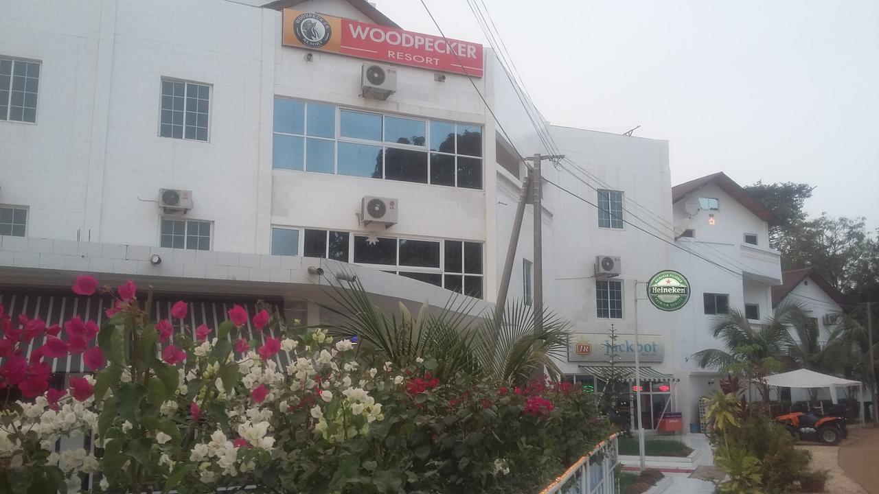 Woodpecker Resort Hotel Banjul Exterior photo